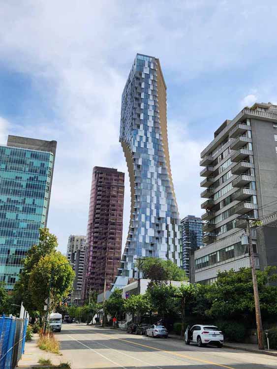curved building